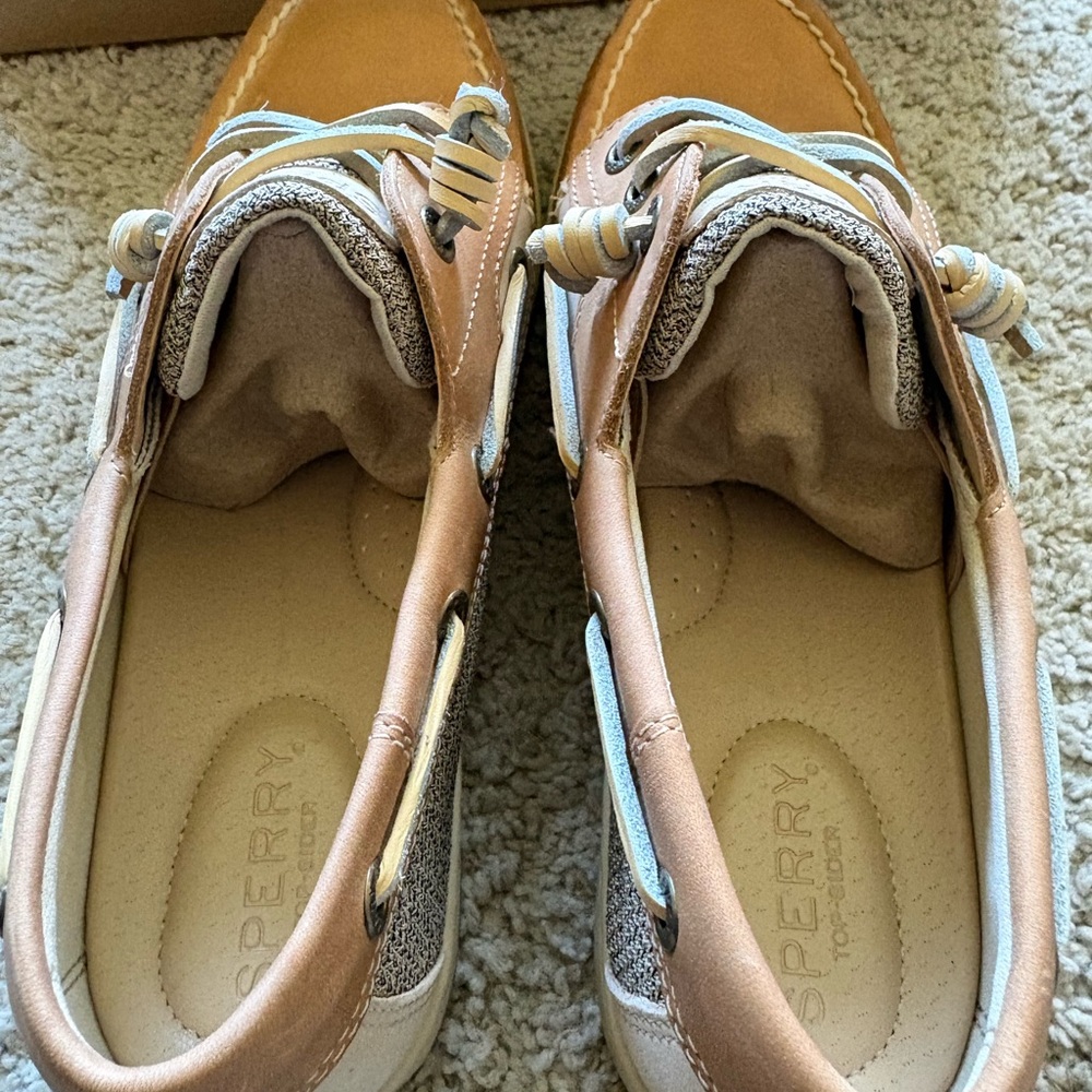 Sperry Women’s Tan Leather Boat Shoes - Picture 4 of 5
